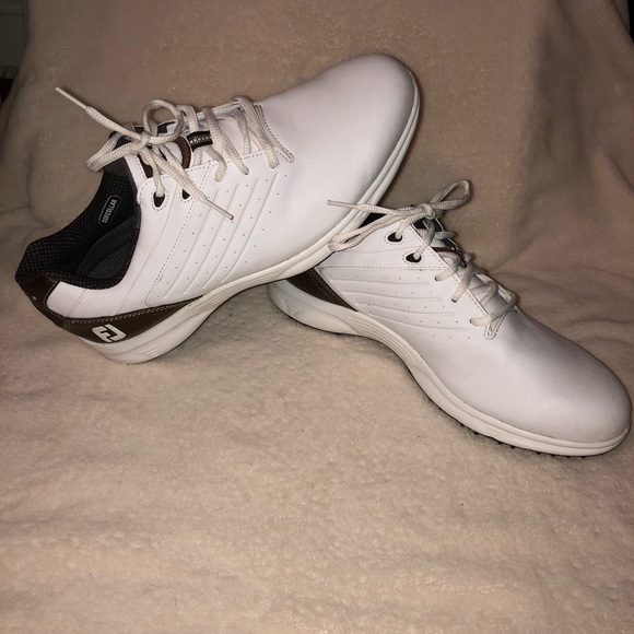 Footjoy Golf Shoes EUC, worn once - Picture 3 of 5
